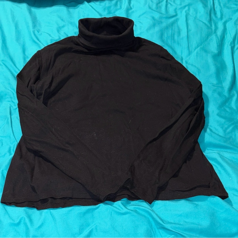 Women’s Black Turtleneck Long Sleeve Shirt